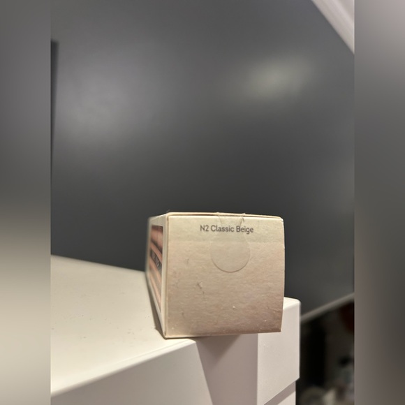 Nude by Nature, Flawless liquid foundation - Picture 3 of 3